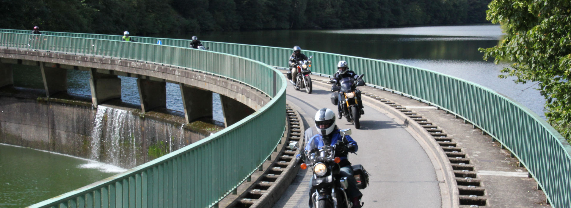 Motorrijbewijspoint Naaldwijk belt jou